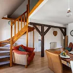 Blumenhaus-apartment Apartman
